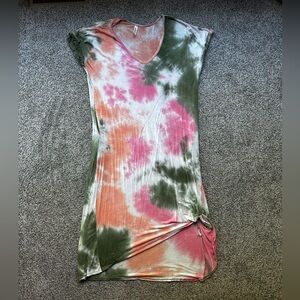 Emerald tie dye dress with pockets v neck knotted